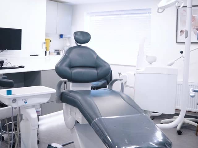 Brand new luxurious surgeries and award-winning technology to help achieve the best smile for you