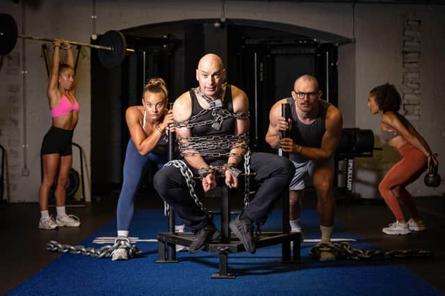 Unique escapology aerial class based on Houdini’s workout.