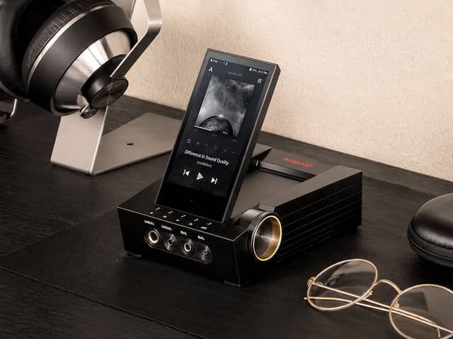 The Astell&Kern ACRO CA1000T combines a high-resolution music player, dual DAC and powerful headphone amplifier in one compact desktop unit