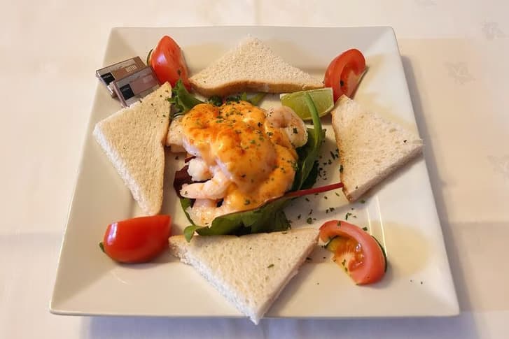 Save 43% on 'British tapas' and drinks for two at lavish farmhouse hotel ...
