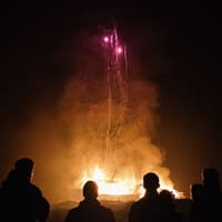 Tickets still available for professional firework display near Peterborough with bonfire, food, bar and rides