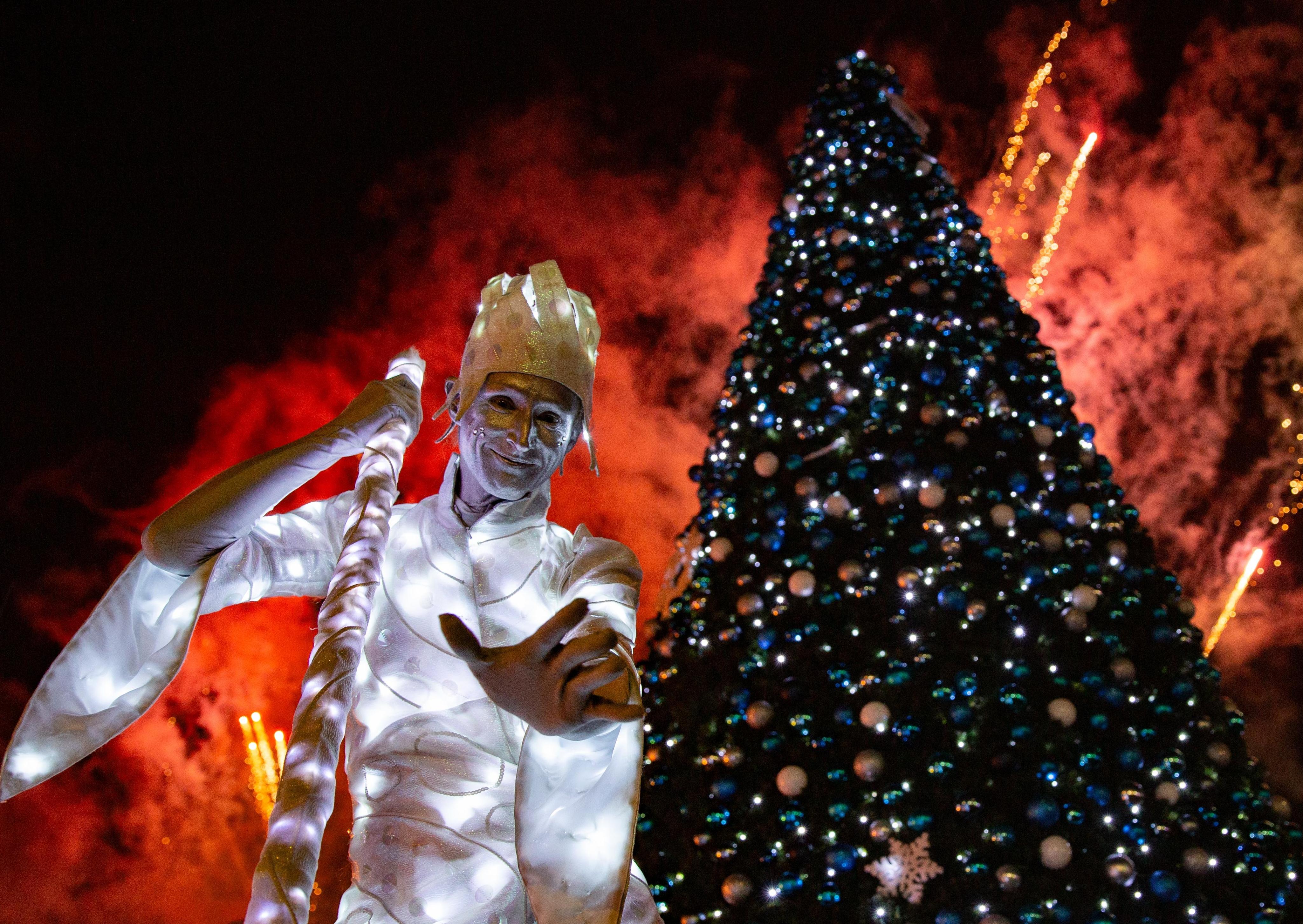 Peterborough One Retail Park Lights Switch on.  Picture by Terry Harris. THA