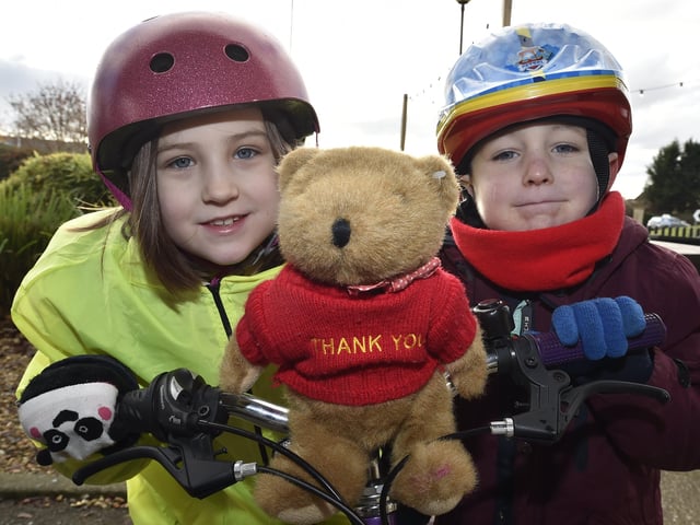Sorina and Jenson Faull with their teddy. EMN-190112-183937009