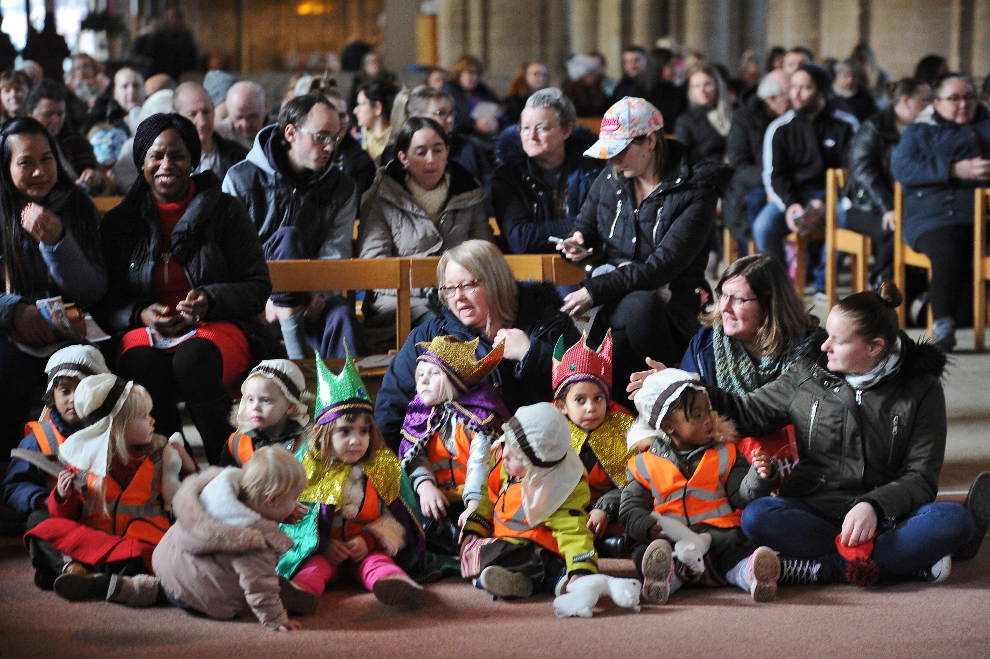 Pre-school nativity at Peterborough Cathedral. Nat19 EMN-190312-144956009