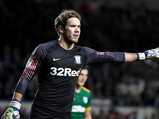 Blackpool are still expected to announce the arrival of goalkeeper Chris Maxwell. He has agreed a short-term deal until the end of the season. (Various)