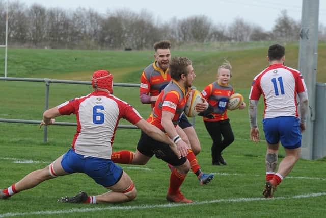 Ross Chamberlain is about to score a try for Borough against Wellingborough. Photo: David Lowndes.