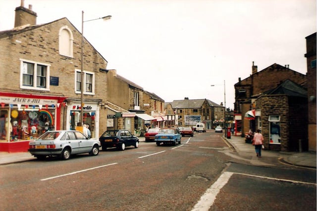 Pudsey Lowtown from the junction with Manor House Street in May 1990.