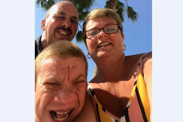 Nigel, Lynne and George Earth