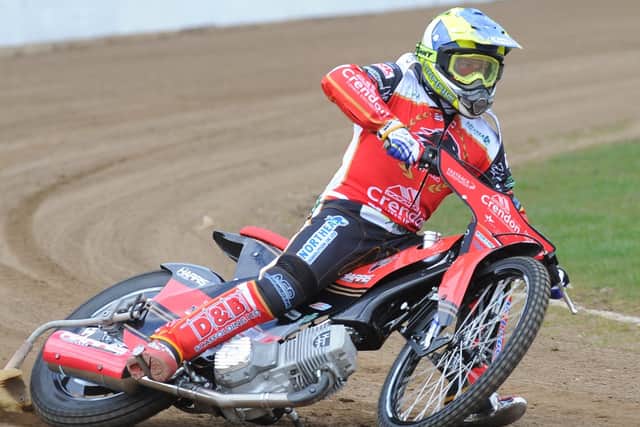 Chris Harris in action.