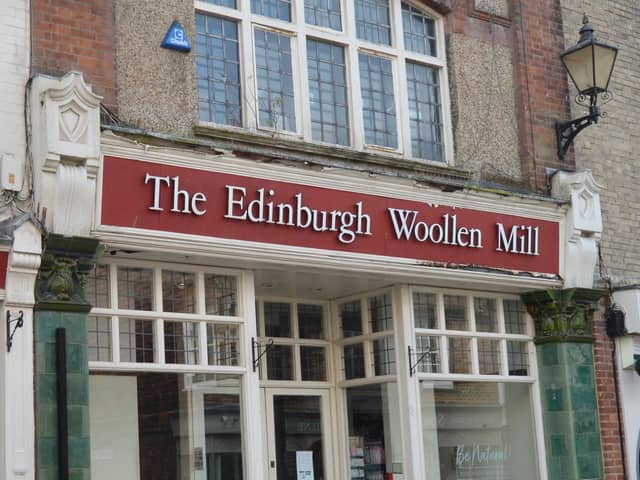 Edinburgh Woollen Mill. SUS-200909-121431001