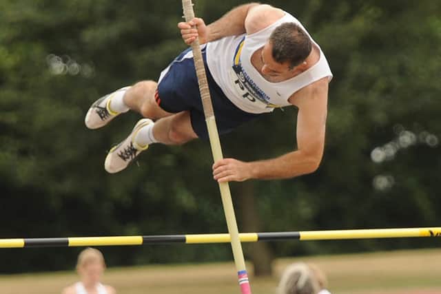 Roy Thickpenny was a high class pole vault coach.