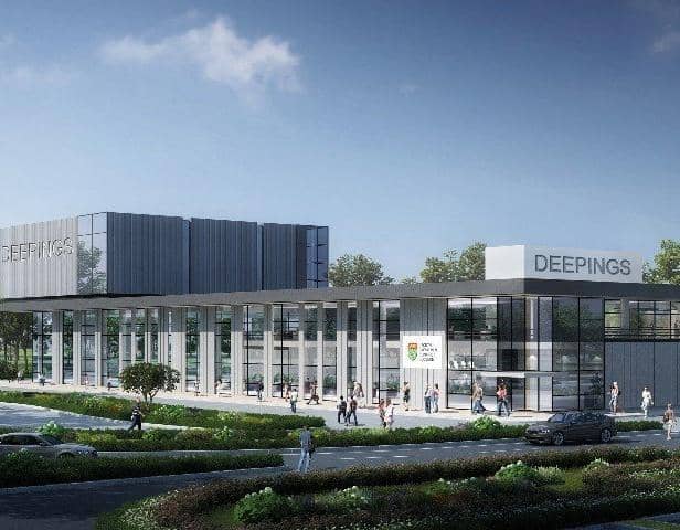 South Kesteven District Councils vote to go ahead with leasing land for a new leisure centre for the Deepings and funding bid for artificial pitch. EMN-201015-164522001