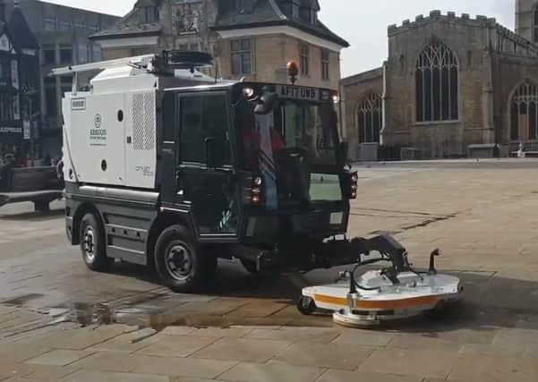 An Aragon cleaning machine in action