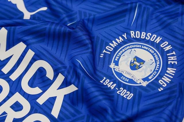 Close up on the 'Tommy Robson on the wing' Posh shirt