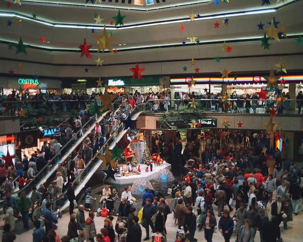 A packed Queensgate in 1980.