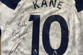 Harry Kane sent this signed shirt to Bobby Copping.