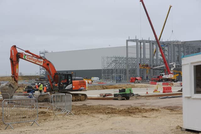 Construction work at Peterborough Gateway. EMN-210104-164906009