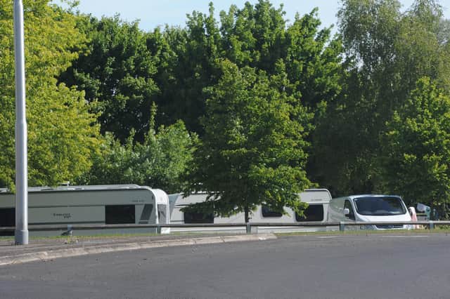 Travellers in Werringtomn who have moved across the road to a new site. EMN-200518-153026009