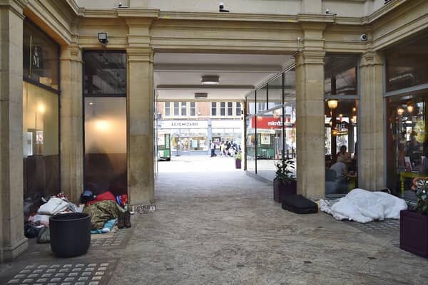 Rough sleepers in St Peter's Arcade EMN-191231-143954009