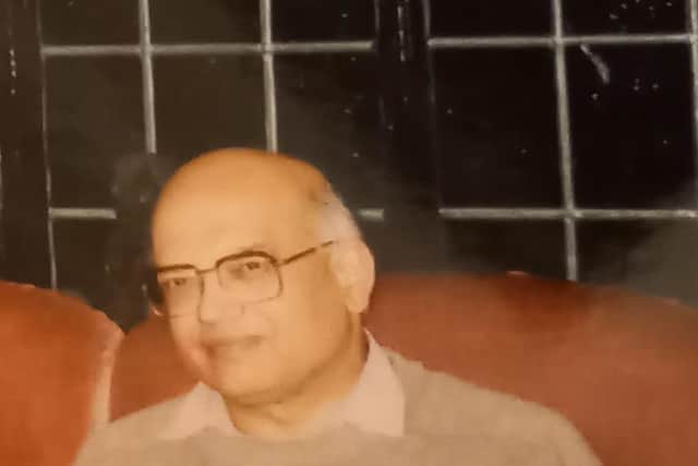 Dr Mukund Mehta