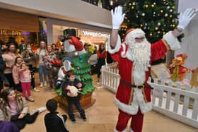 Queensgate christmas lights switch on EMN-211120-214425009