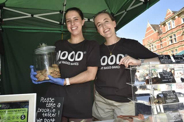 Vegan market on Cathedral Square.  Roberta Poli and Ellie Wilcock from Nood Bakers EMN-210718-123017009