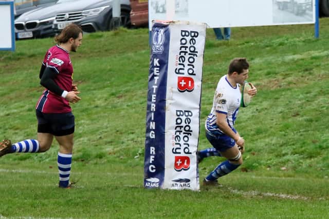 Charles Pendelbury scores a try for Peterborough Lions at Kettering. Photo: Mick Sutterby.