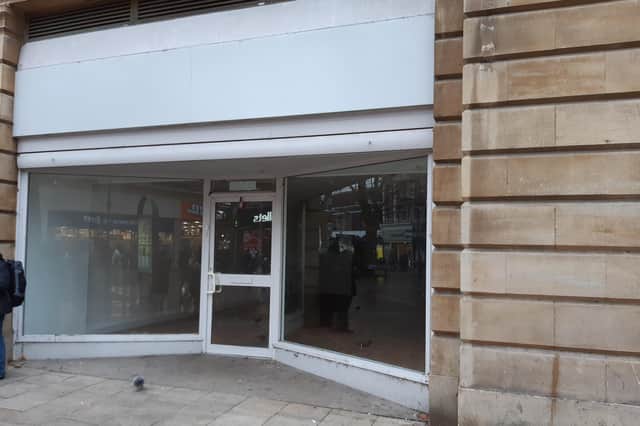 A new bar is set to replace the former Oxfam charity shop on Bridge Street.
