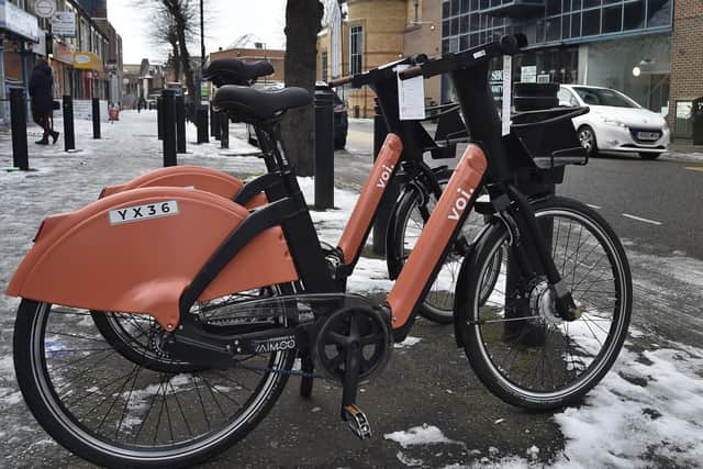 Voi e-bikes in the city centre EMN-210126-152210009