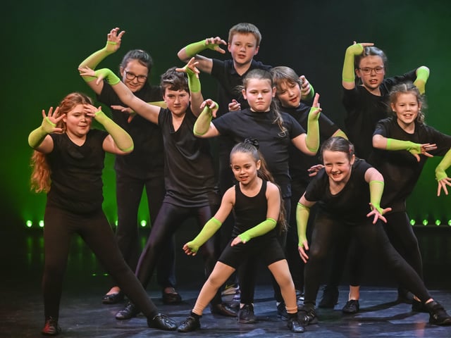 Performances at the Tu Danse Studios shows at The Cresset.
Photos: Andy Gutteridge . Image & events photography