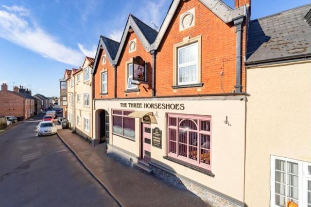 The Three Horseshoes sports bar is a well-established free house. This spacious pub has a commercial kitchen already in place. Additionally, the bar offers a range of favourable ales in the relaxing bar area, with a large outdoor area for the warmer months. (Photo: RightMove)