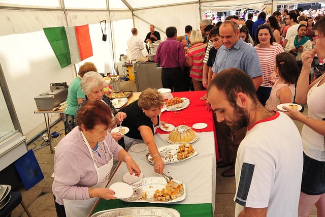 The sights and sounds of the 2013 Italian Festival taking place in Peterborough City Centre ENGEMN00120130922164523