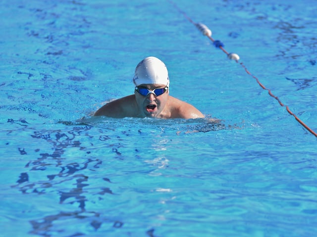 Opening of the Lido - some of the swimmers using the pool on the first day. EMN-220204-104143009