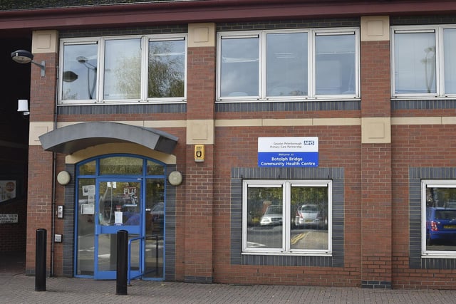 There are 4,207 patients per GP at Botolph Bridge Community Health Centre. In total there are 7,349 patients and the full-time equivalent of 1.7 GPs.
