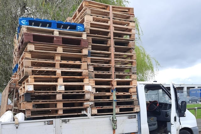The driver of this vehicle did not check his load - despite it being loaded by his colleagues. Officers say to always check your load is secure and appropriate for your journey. Driver reported.