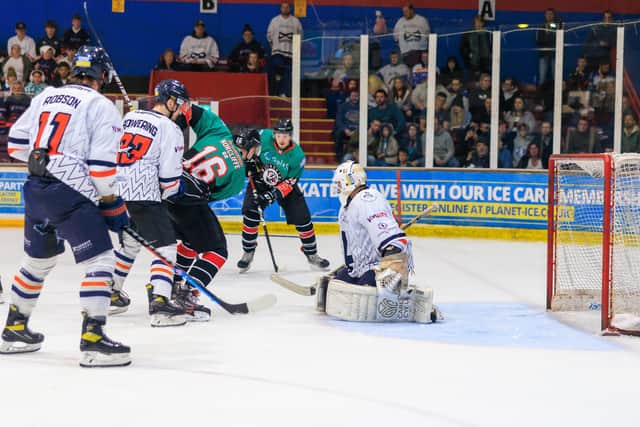 Phantoms netminder Jordan Marr in action against Basingstoke. Photo: Darrill Stoddart.