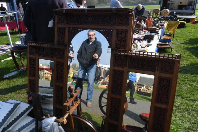 Festival of Antiques at the East of England Arena. EMN-220416-171232009