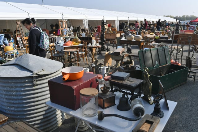 Festival of Antiques at the East of England Arena. EMN-220416-171210009
