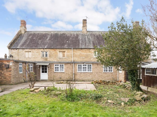 In the large wrap around garden there are plenty of mature fruit trees as well as lawn space to enjoy.