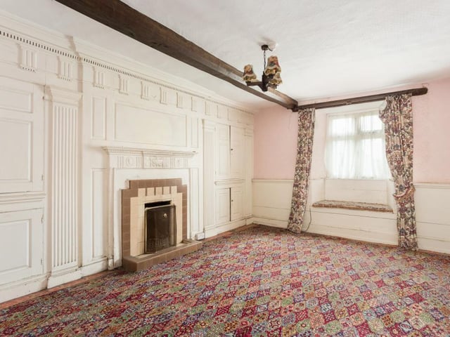Internally the property is in need of refurbishment throughout.