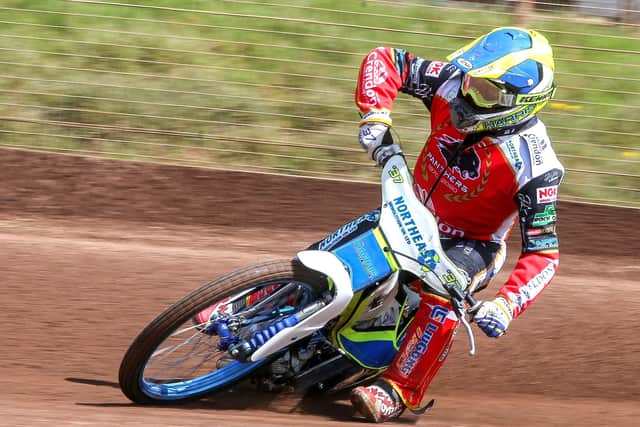 Chris Harris riding at Leicester earlier this week. Photo: Jeff Davis.
