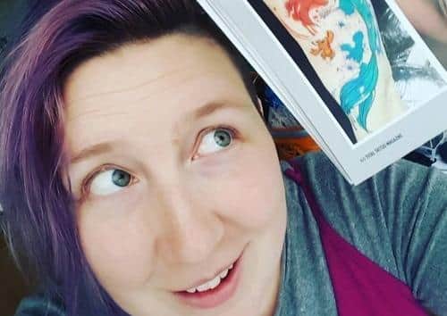 Illustrator of her sister's book, Hayley Evans. EMN-210415-123257001