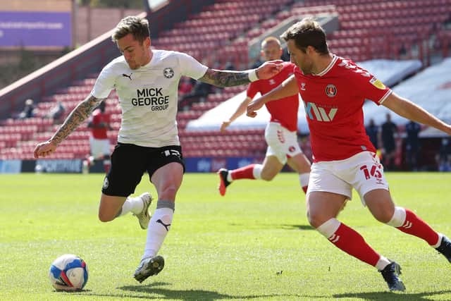 Sammie Szmodics (left).