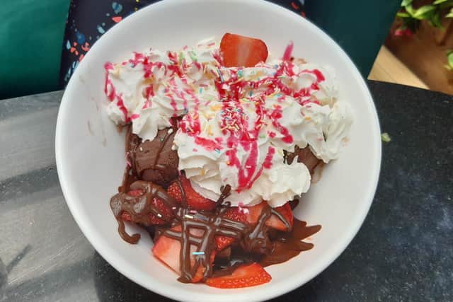 Brad Barnes dines at Creations Lounge in Burghley Road