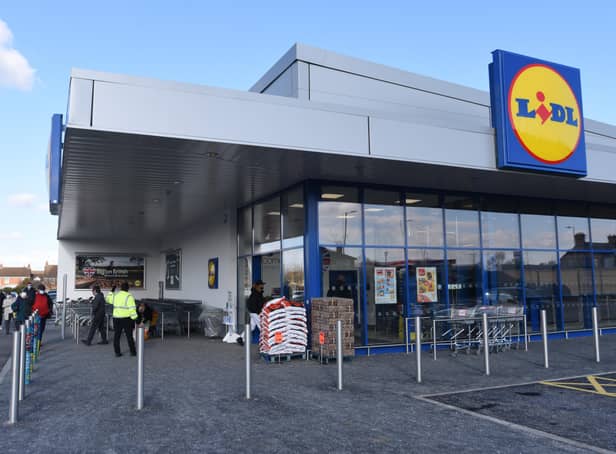 New Lidl at Oundle Road EMN-210219-114922009