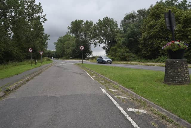 Waterslade Road, heading towards London Road (A15)