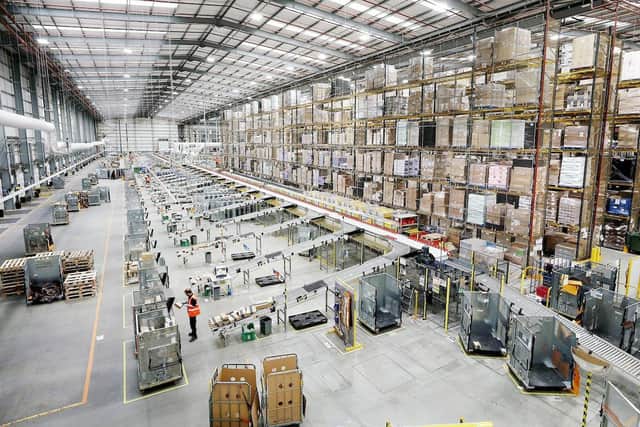 Amazon warehouse at Kingston Park, Peterborough.
© Tim George/ UNP 0845 600 7737