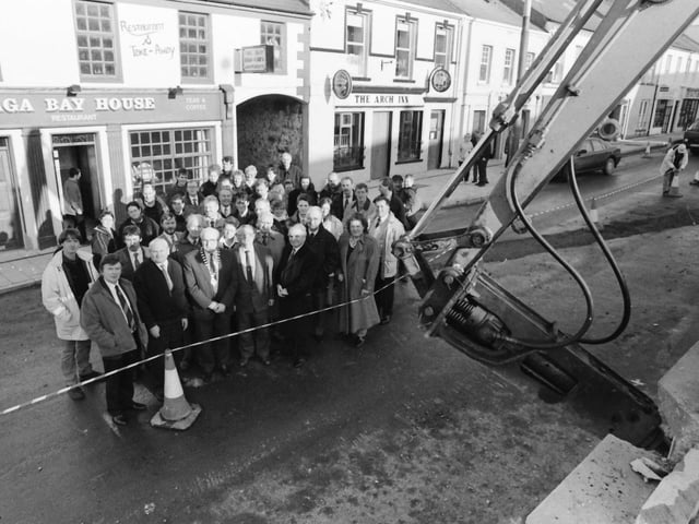 Donegal County Manager Mr. Michael McLoone, Donegal County Council chairman, Colr. Denis McGonagle, County Councillors Cecilia Keaveney, Jim Ferry, Seamus Gill, Hugh Conaghan and Bernard McGlinchey, pictured with Council officials and members of Carndonagh community groups at the launch of the town’s Environmental Improvement Works Project.