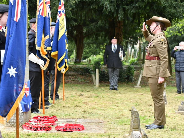 Major Elizabeth Kelderman lays a wreath on behalf of the Australian Army