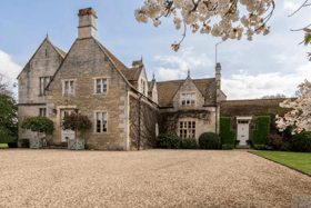 The property sold for £3.2 million in April 2026. The previous sale price was £1.65 million in September 2004
